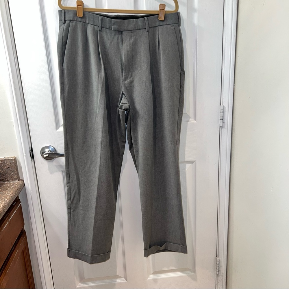 Dockers Pleated Relaxed Fit - 36x30